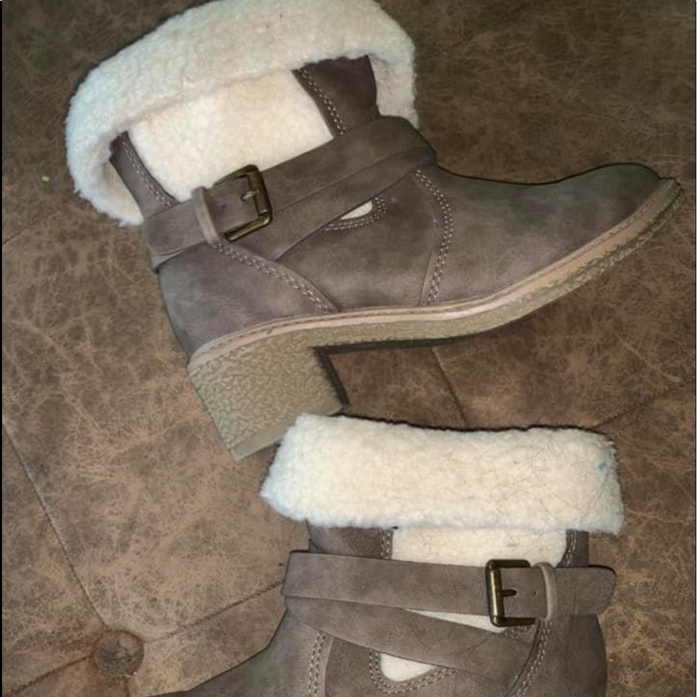 Stevies faux fur lined boots